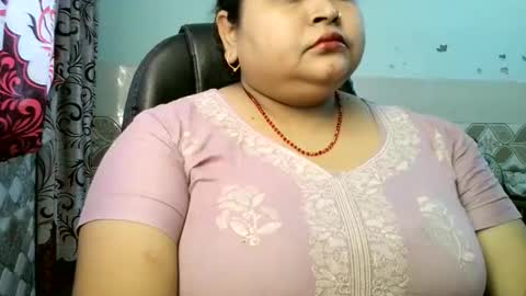 nsexyladdy online show from May 8, 5:20 am