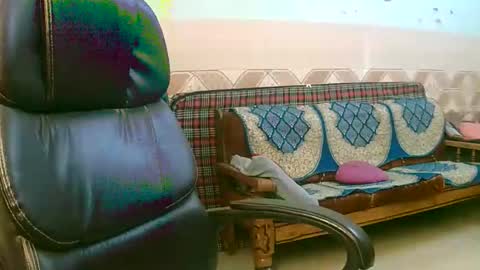 nsexyladdy online show from May 10, 11:34 am
