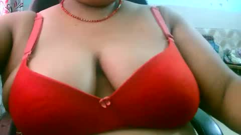 nsexyladdy online show from May 13, 4:12 am