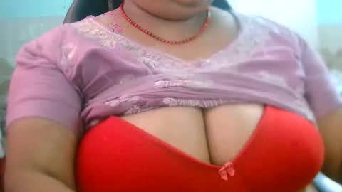 nsexyladdy online show from May 14, 3:06 am