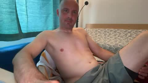 nuancen_stratus_2z online show from June 17, 5:23 pm