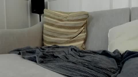 Nudelounger online show from August 3, 8:16 pm
