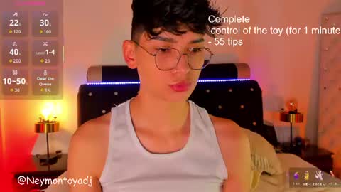   online show from August 13, 4:15 am