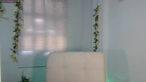 Nycole online show from July 11, 8:59 pm