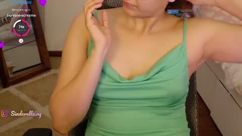 Nylaah online show from July 9, 12:32 pm