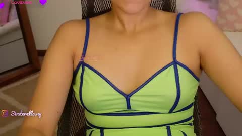 Nylaah online show from August 17, 4:06 am
