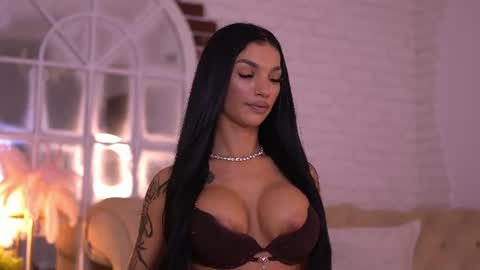 Nyssa online show from August 14, 8:45 pm