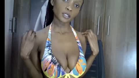 nyverra online show from August 3, 11:06 am
