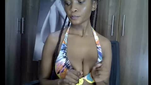 nyverra online show from August 3, 1:18 pm