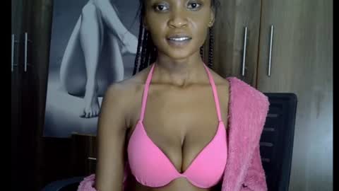 nyverra online show from August 4, 2:25 pm