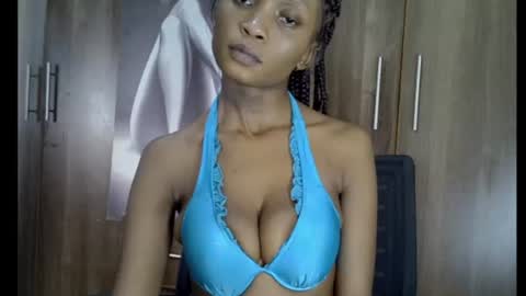 nyverra online show from August 5, 1:31 pm
