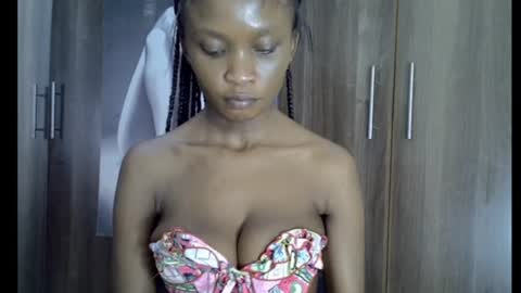 nyverra online show from August 6, 11:53 am