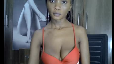 nyverra online show from August 7, 12:49 pm