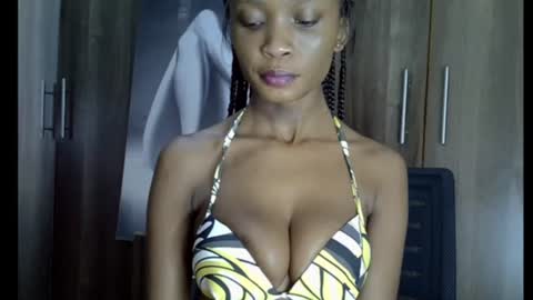 nyverra online show from August 10, 7:32 am