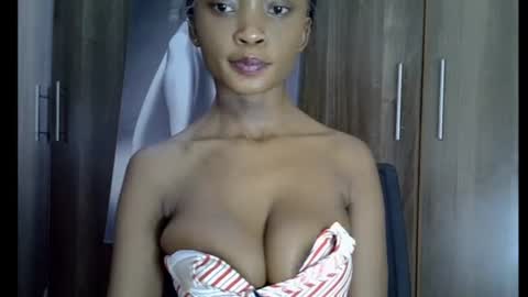 nyverra online show from August 12, 9:22 am