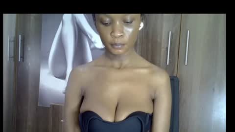 nyverra online show from August 14, 12:42 pm