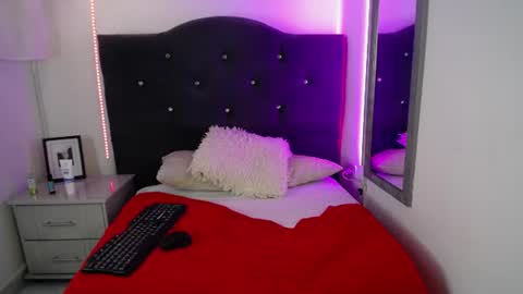 NYX online show from August 13, 7:17 pm
