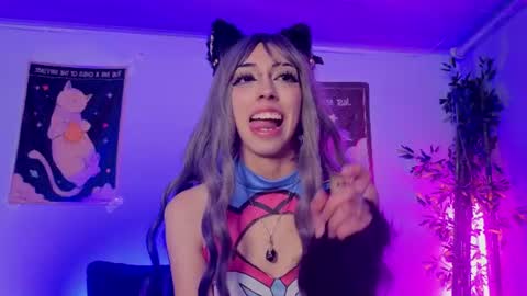 nyx_nayla online show from July 28, 5:35 am