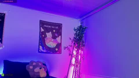 nyx_nayla online show from August 6, 7:51 am