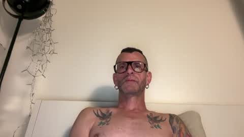 Jonathan Deep online show from August 4, 3:36 am