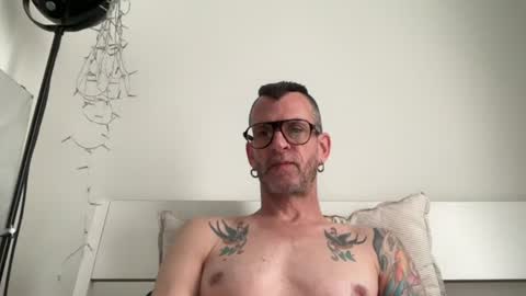 Jonathan Deep online show from August 5, 8:34 am