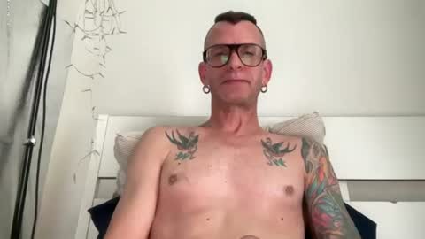 Jonathan Deep online show from August 8, 11:10 am