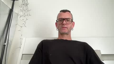 Jonathan Deep online show from August 10, 1:34 pm