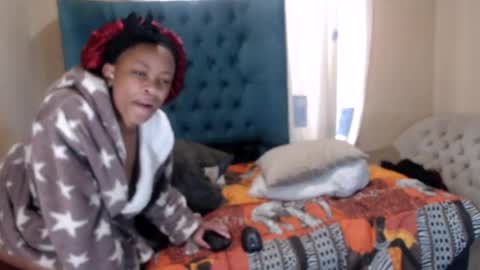obsessedmimi online show from August 12, 2:30 pm
