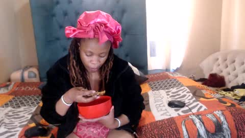 obsessedmimi online show from August 15, 12:20 pm