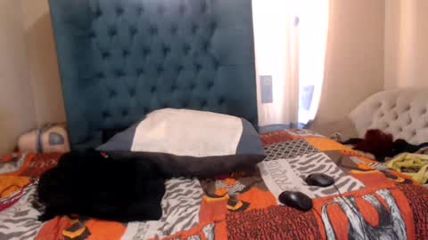 obsessedmimi online show from August 15, 2:32 pm
