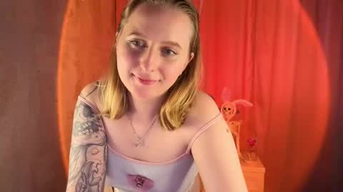 Lili 3 online show from May 10, 11:34 am
