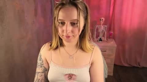 Lili 3 online show from May 26, 8:59 am