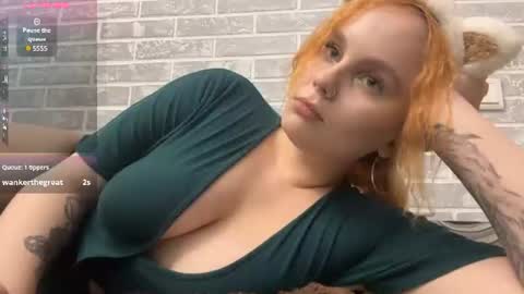 Elizabeth online show from August 4, 8:06 pm