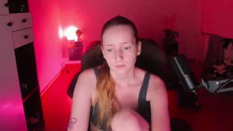oddlyfamiliar online show from August 18, 7:42 pm