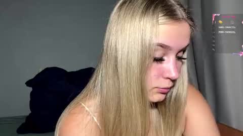 Lili online show from August 14, 4:21 pm