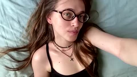 Mila online show from August 5, 8:23 am