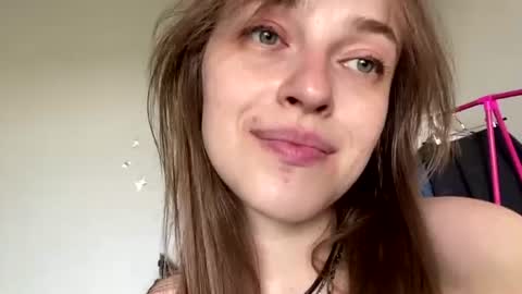 Mila online show from August 5, 11:41 am