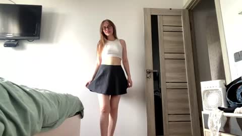 Mila online show from August 7, 12:16 pm