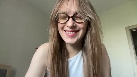 Mila online show from August 9, 6:03 am