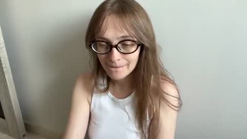Mila online show from August 9, 9:21 am