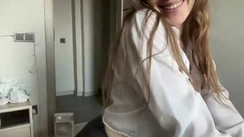 Mila online show from August 10, 10:27 am