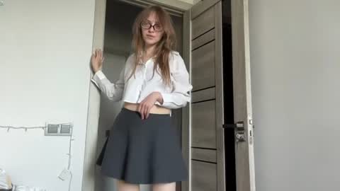 Mila online show from August 10, 11:33 am