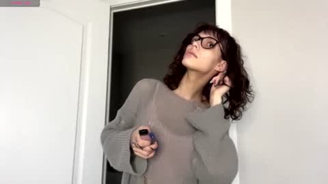 Thea online show from September 9, 3:58 am