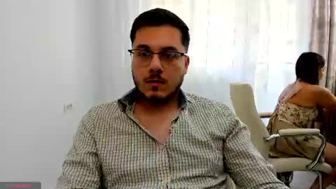 Officeseduce online show from August 17, 11:04 am