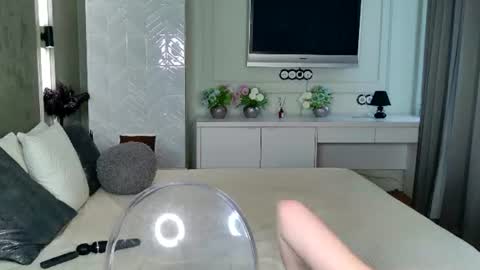Lily online show from August 15, 2:21 pm