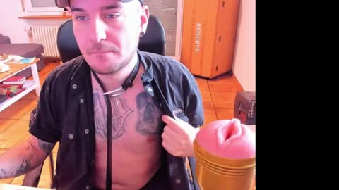 Chris online show from April 20, 6:23 am