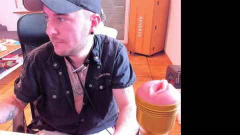 Chris online show from April 20, 7:28 am