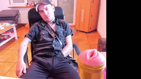 Chris online show from April 29, 1:24 pm