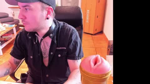 Chris online show from May 31, 2:52 pm
