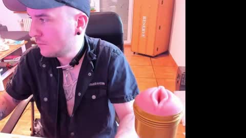 Chris online show from June 6, 9:37 am